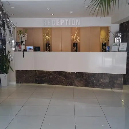 里瓦西奥迪斯城市酒店 酒店 2*