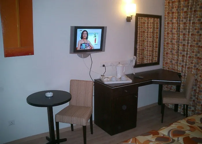 Livadhiotis 2* Larnaca