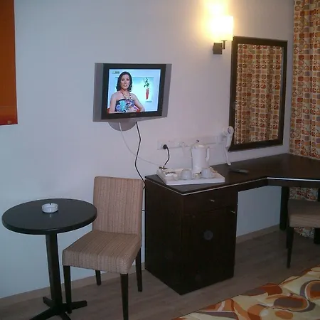 Livadhiotis 2* Larnaca