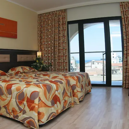 Livadhiotis Otel Larnaca