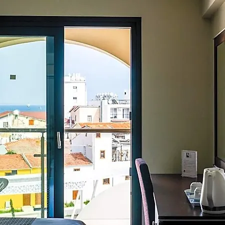 Livadhiotis Hotel