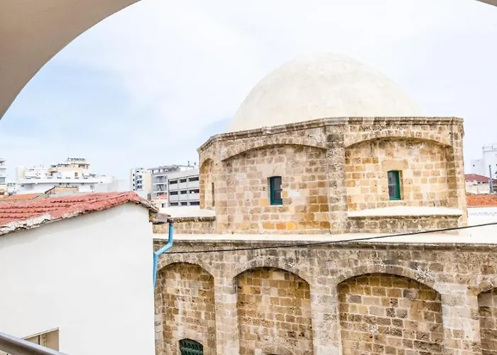 Livadhiotis Готель