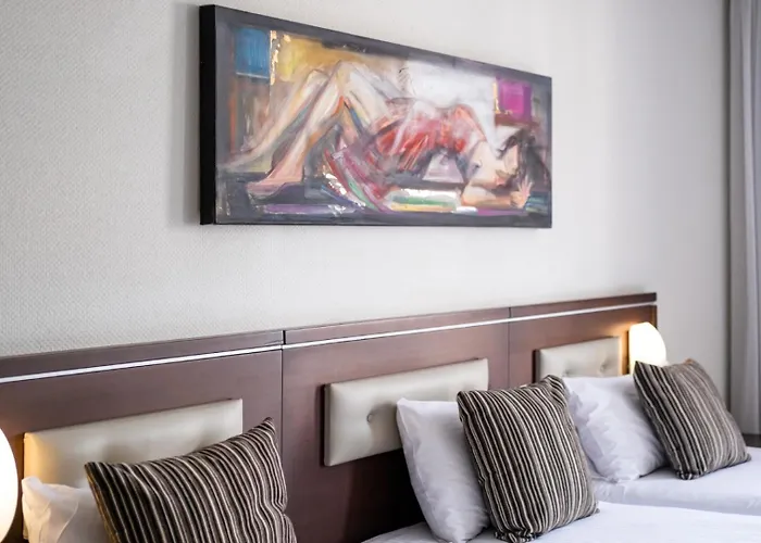 Livadhiotis Готель