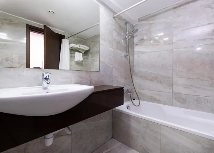 Livadhiotis Готель