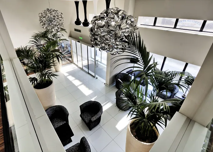 Готель Livadhiotis